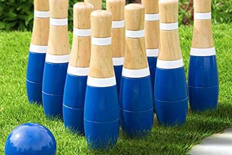 Backyard Lawn Bowling Game – Indoor and Outdoor..
