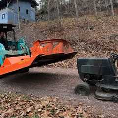 Mulching lawn mowers